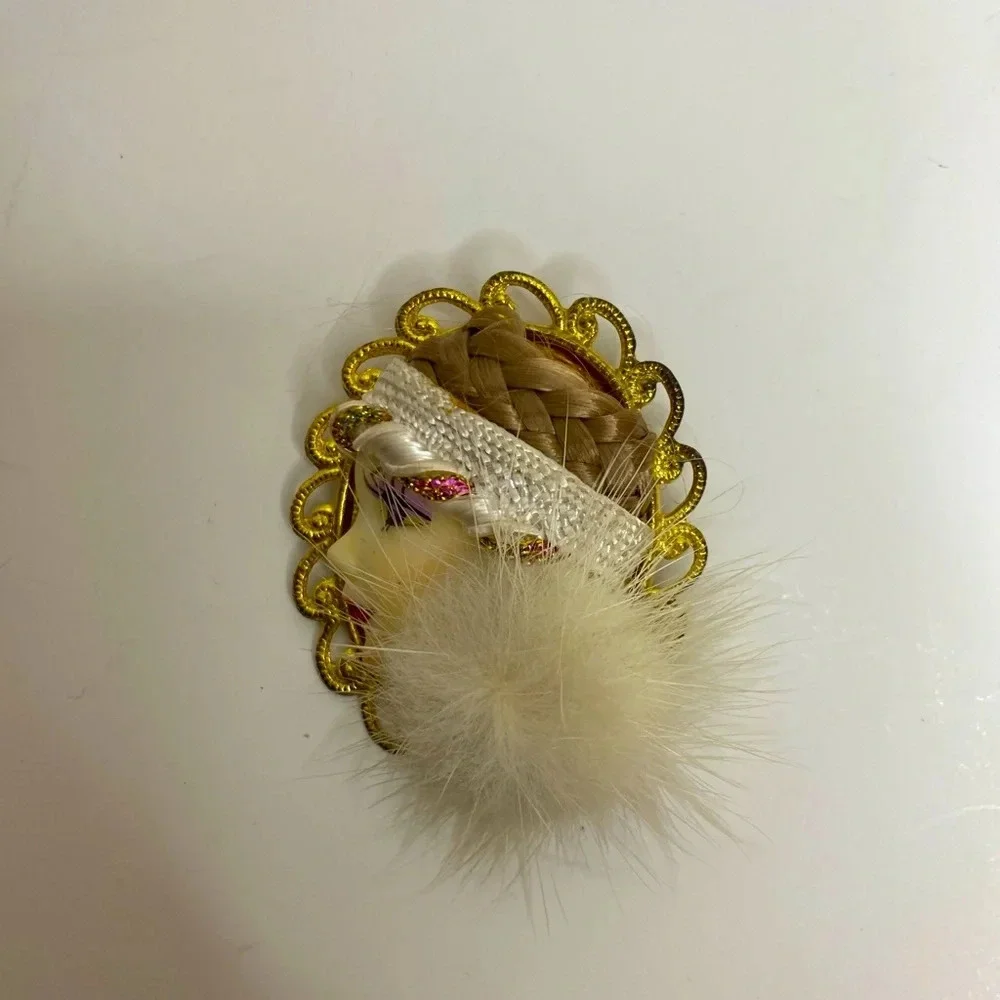 1980s Vintage Lady Brooch
